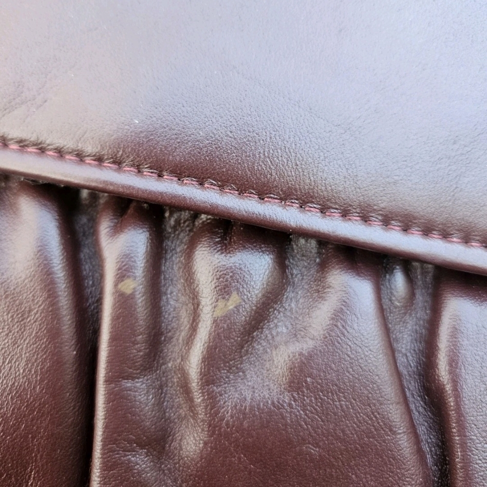 Vintage Etienne Aigner Burguny Large Clutch With Detachable Wrist Strap - Picture 4 of 13